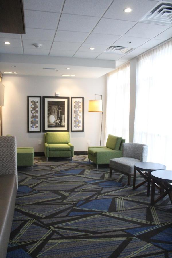 Holiday Inn Express & Suites - Kokomo South By Ihg Exterior photo