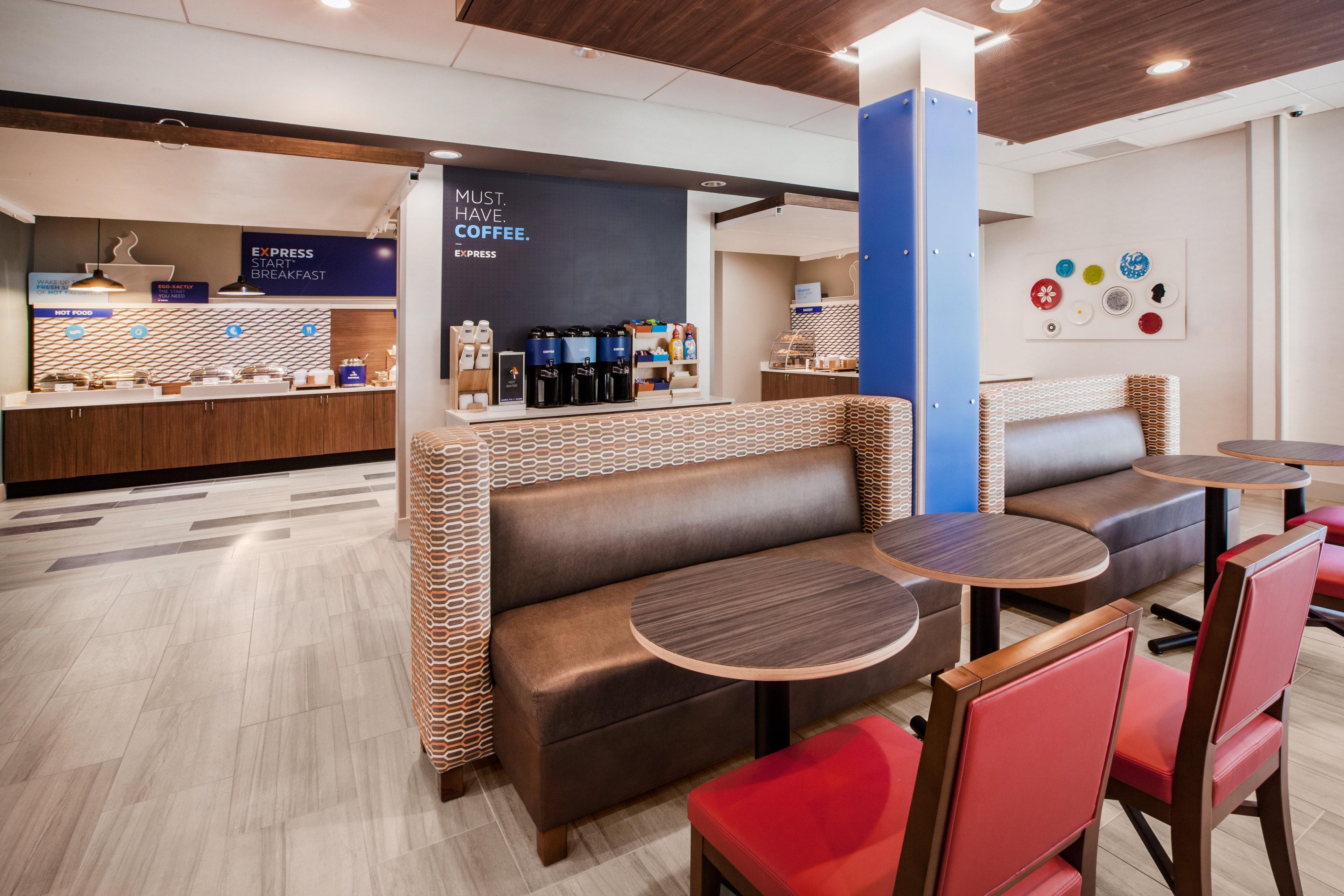 Holiday Inn Express & Suites - Kokomo South By Ihg Exterior photo