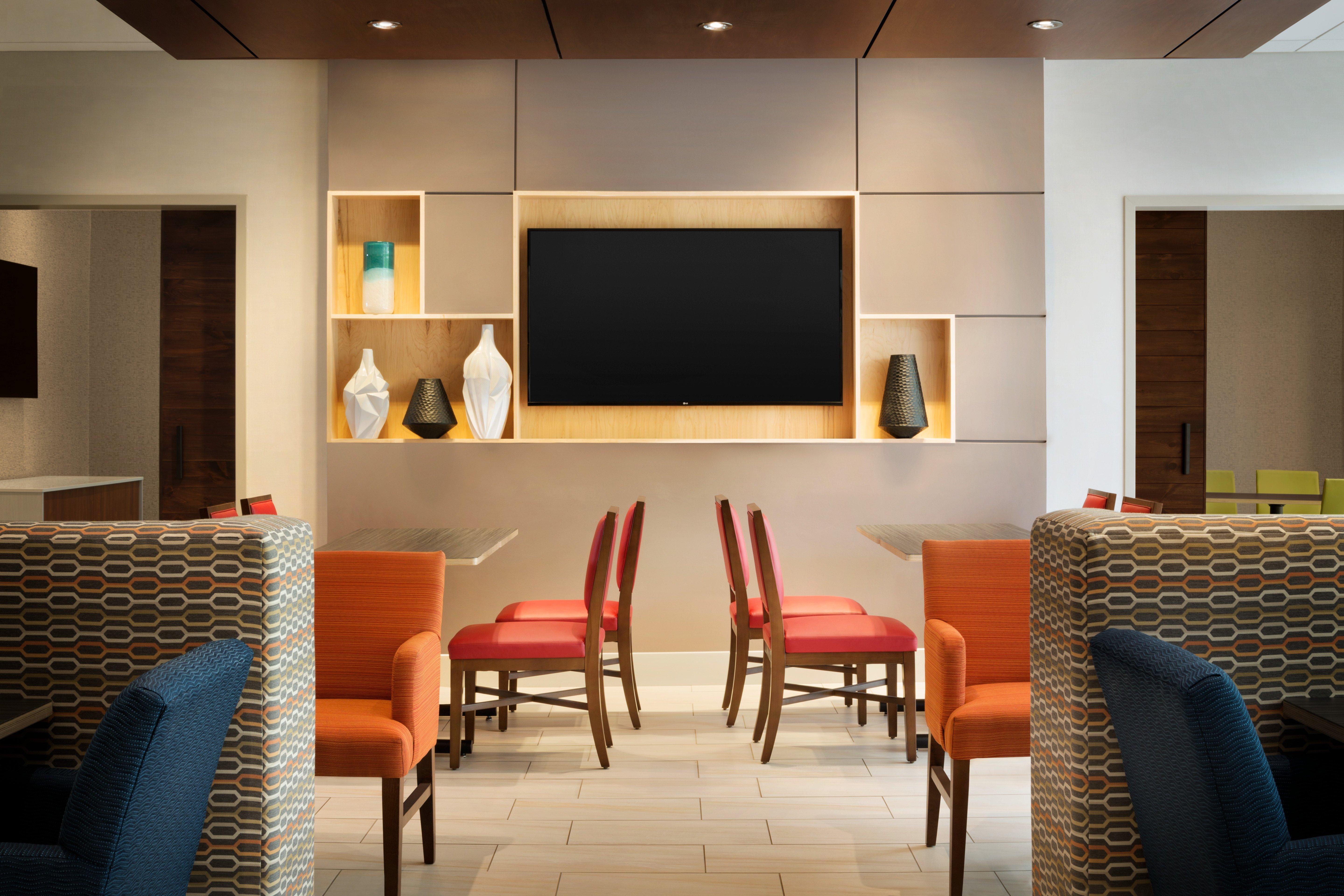 Holiday Inn Express & Suites - Kokomo South By Ihg Exterior photo