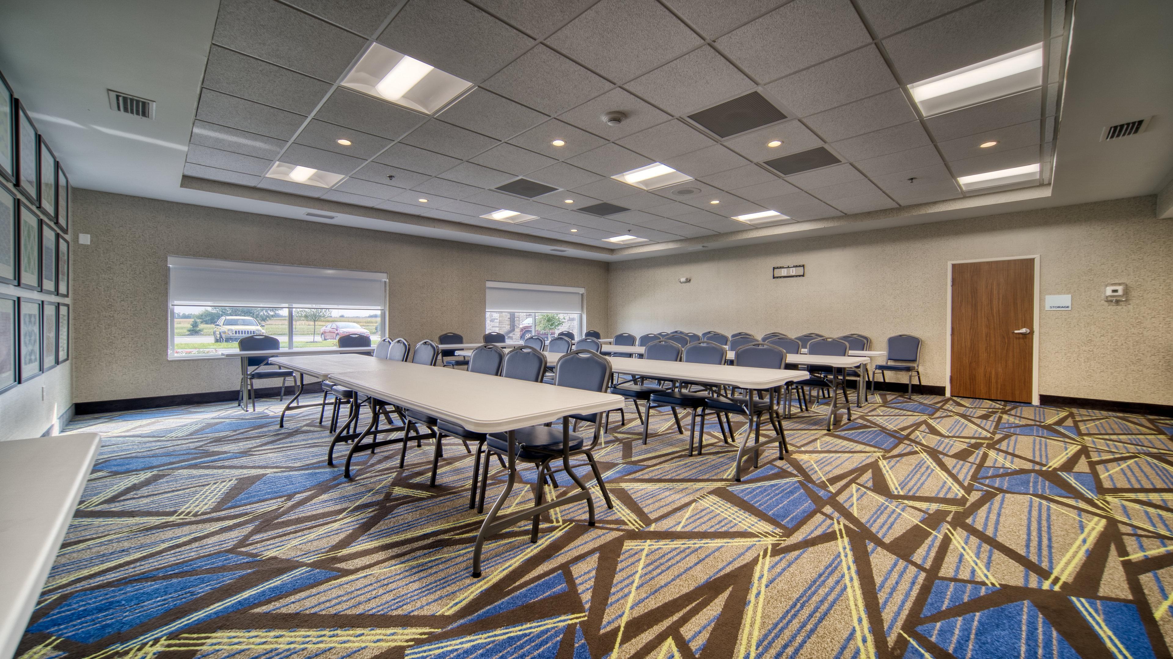 Holiday Inn Express & Suites - Kokomo South By Ihg Exterior photo