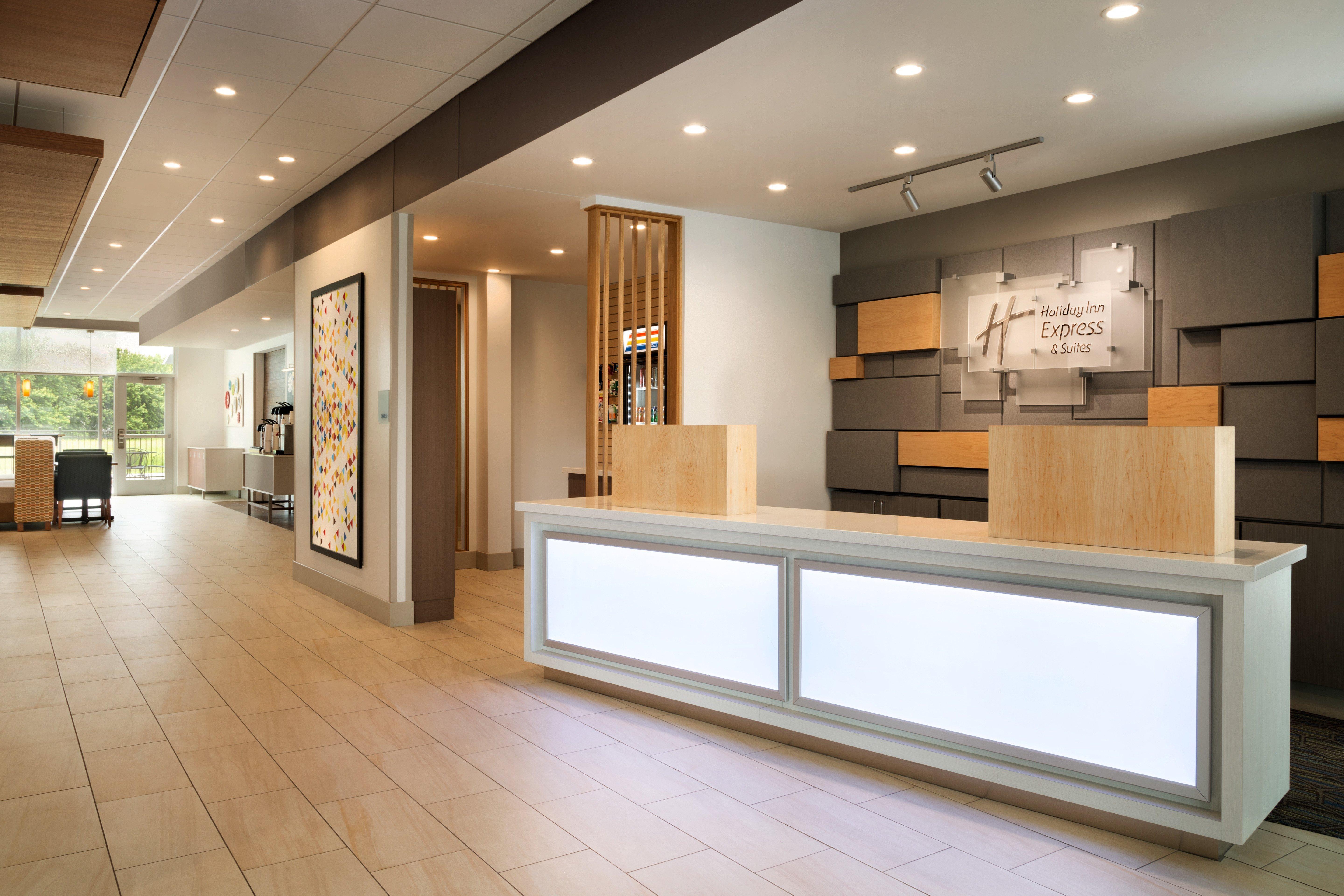 Holiday Inn Express & Suites - Kokomo South By Ihg Exterior photo
