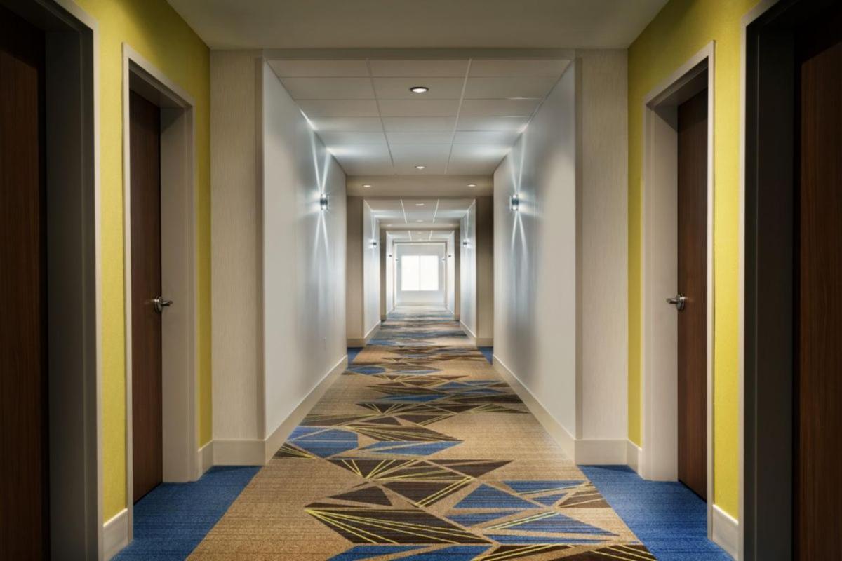 Holiday Inn Express & Suites - Kokomo South By Ihg Exterior photo